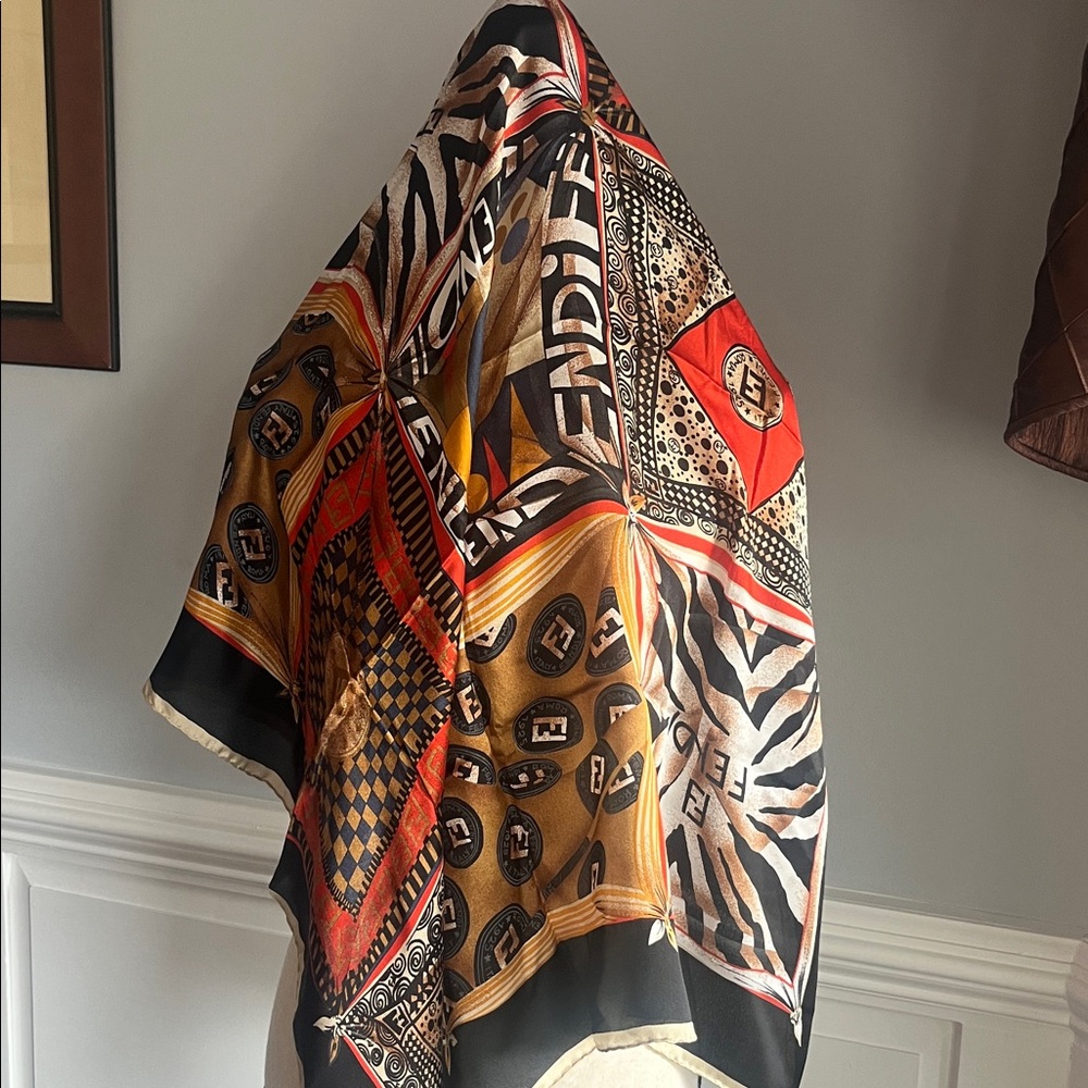 Fendi Silk Scarf Made in Italy - Picture 7 of 9